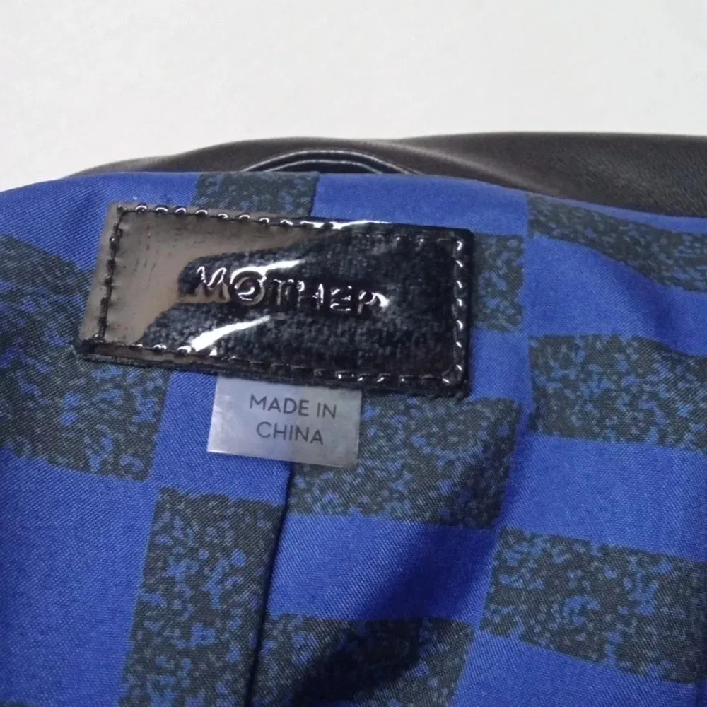 Mother The drop talk pillow puffer jacket color black size small women - Image 11