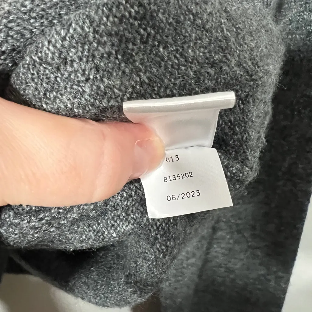 1.STATE Turtleneck Sweater in Dark Gray Size XL - Image 7