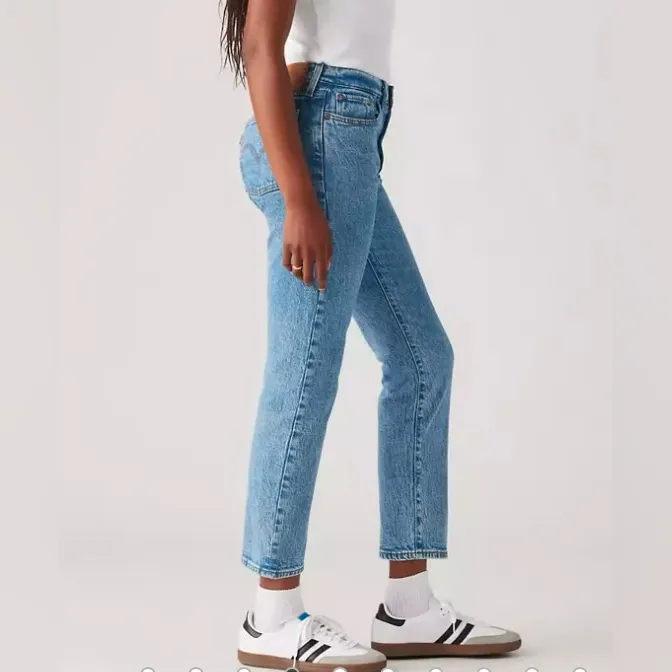 Levi’s Premium Women’s Sz 24 Wedgie Straight Fit Medium‎ Blue Jeans - Image 3