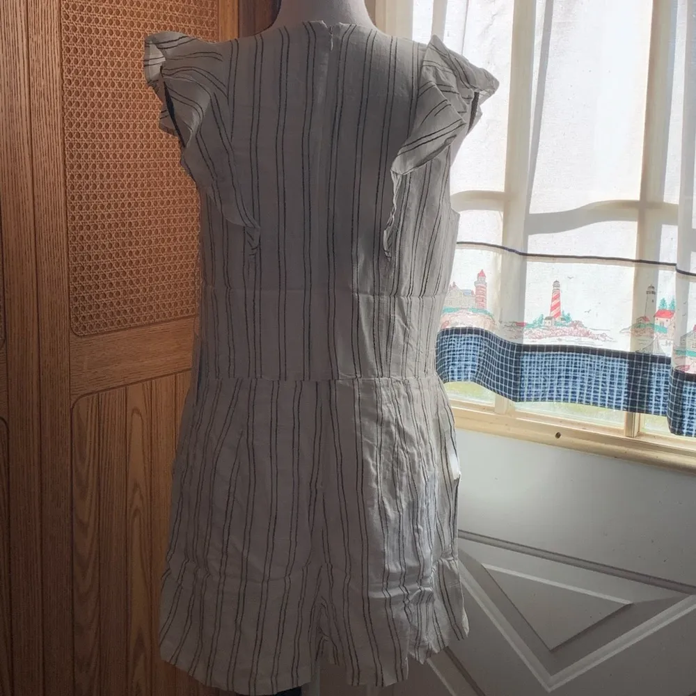 Dex White with Black Pinstripe Lace Up Romper Size M - Image 7