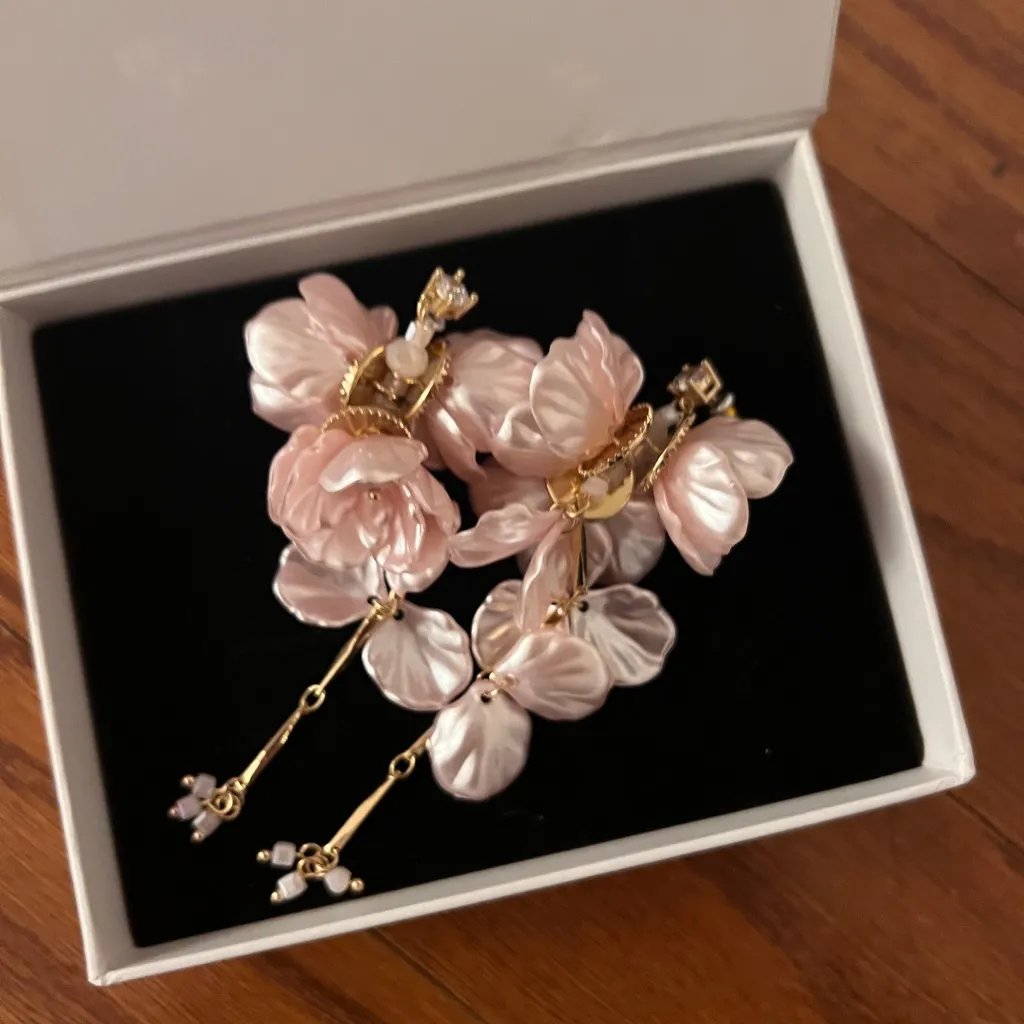 Anthropologie Blossom Drop Earrings light pink - Image 5