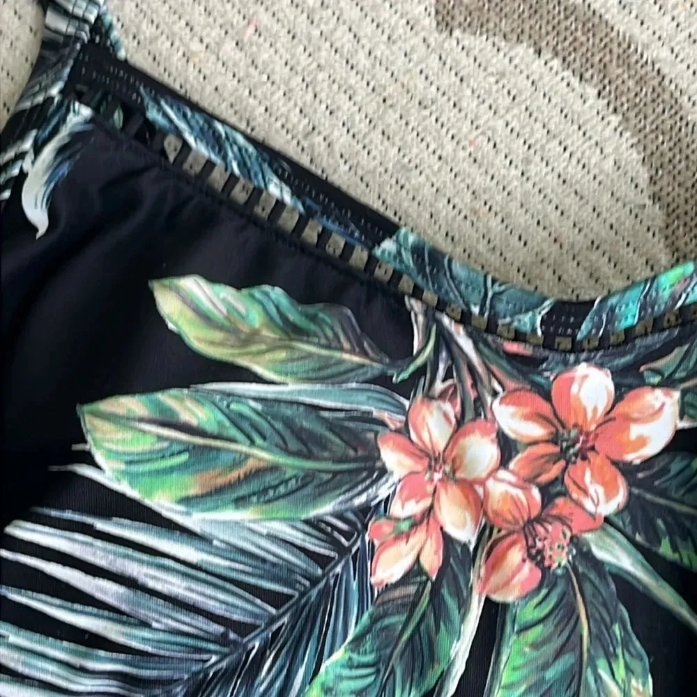 Sea Level Australia Tango DD/E cup bralette Singlet black tankini swim top Size 6 - Image 5