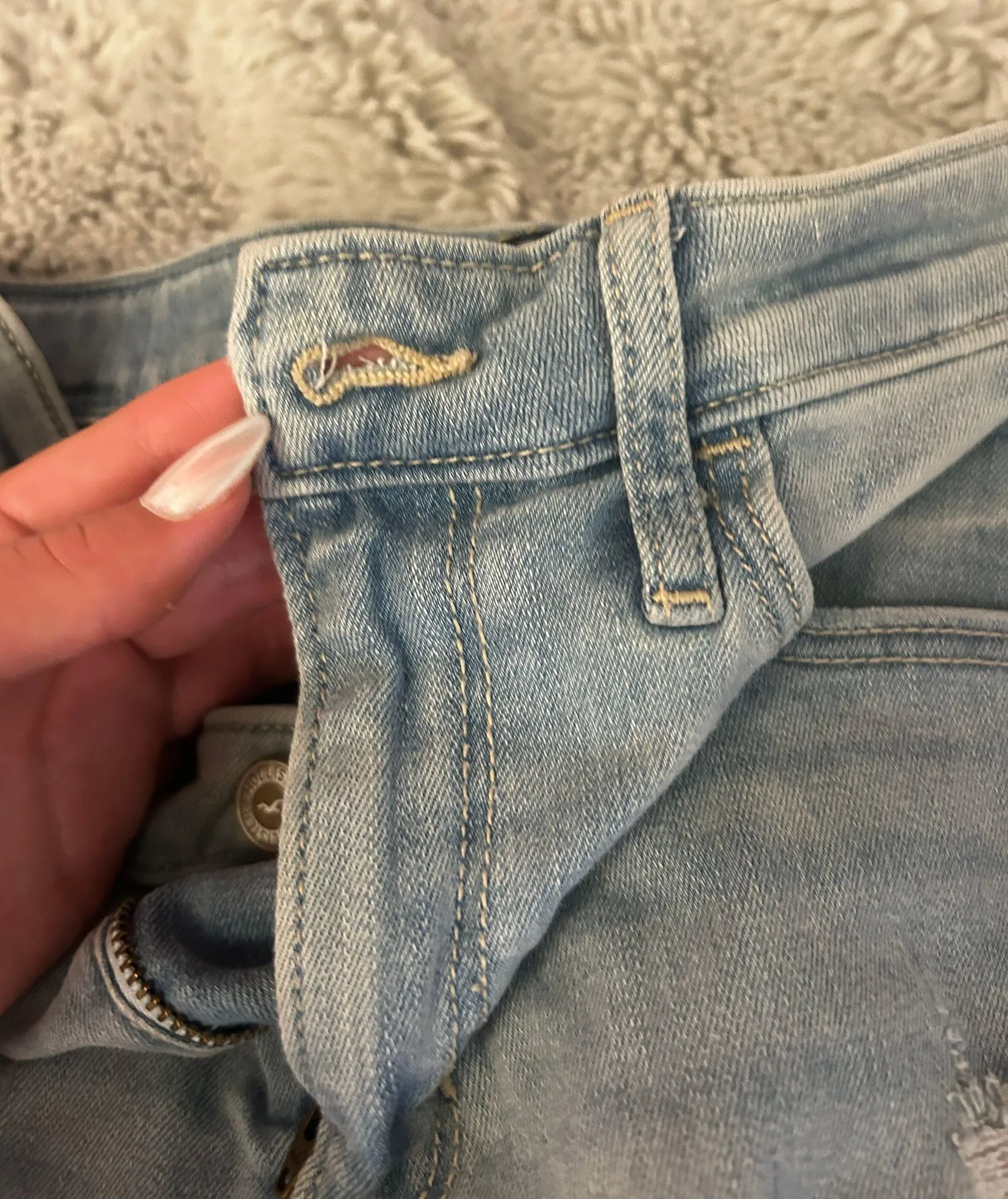 Lightwash Distressed Skinny Jeans - Image 5