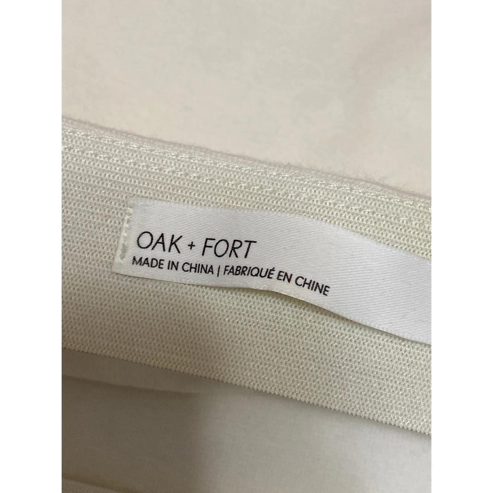 Oak+ Fort Women's White High Waisted Back Zip Casual Straight Mini Skirt Size 6 - Image 3