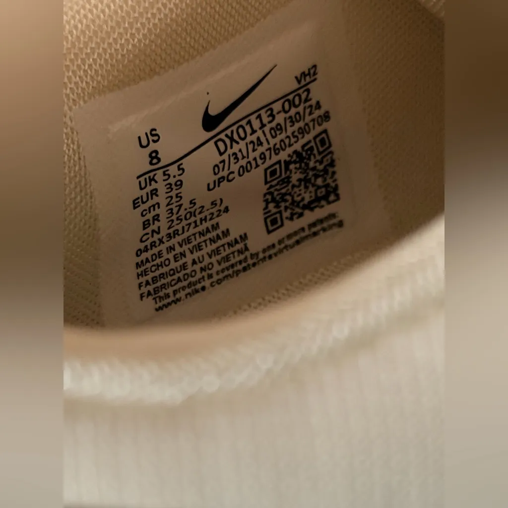 Nike WOMEN'S NIKE AIR MAX EXCEE SNEAKERS size 8 NEW DX0113-002
NNT - Image 6