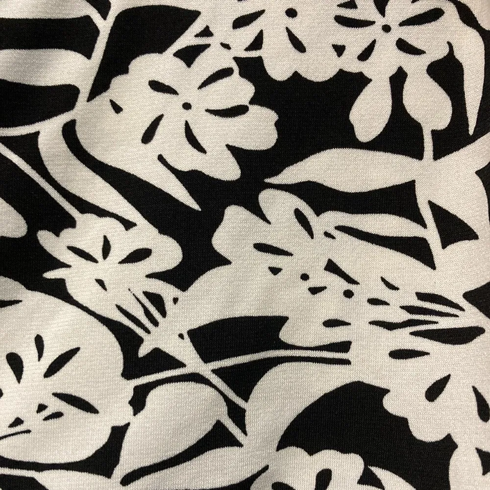 The Limited Extra Small Floral Dress. - Image 2