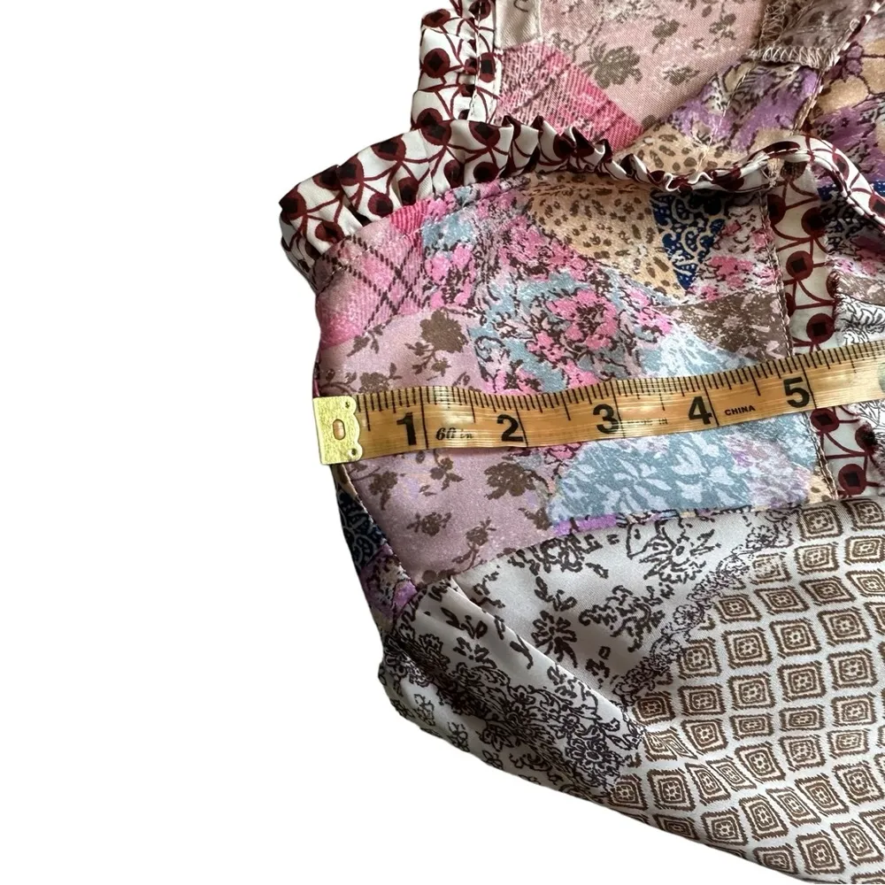 Mystree Boho Silky Satiny Pattern Print Bell Sleeve Blouse Size Small - Image 6