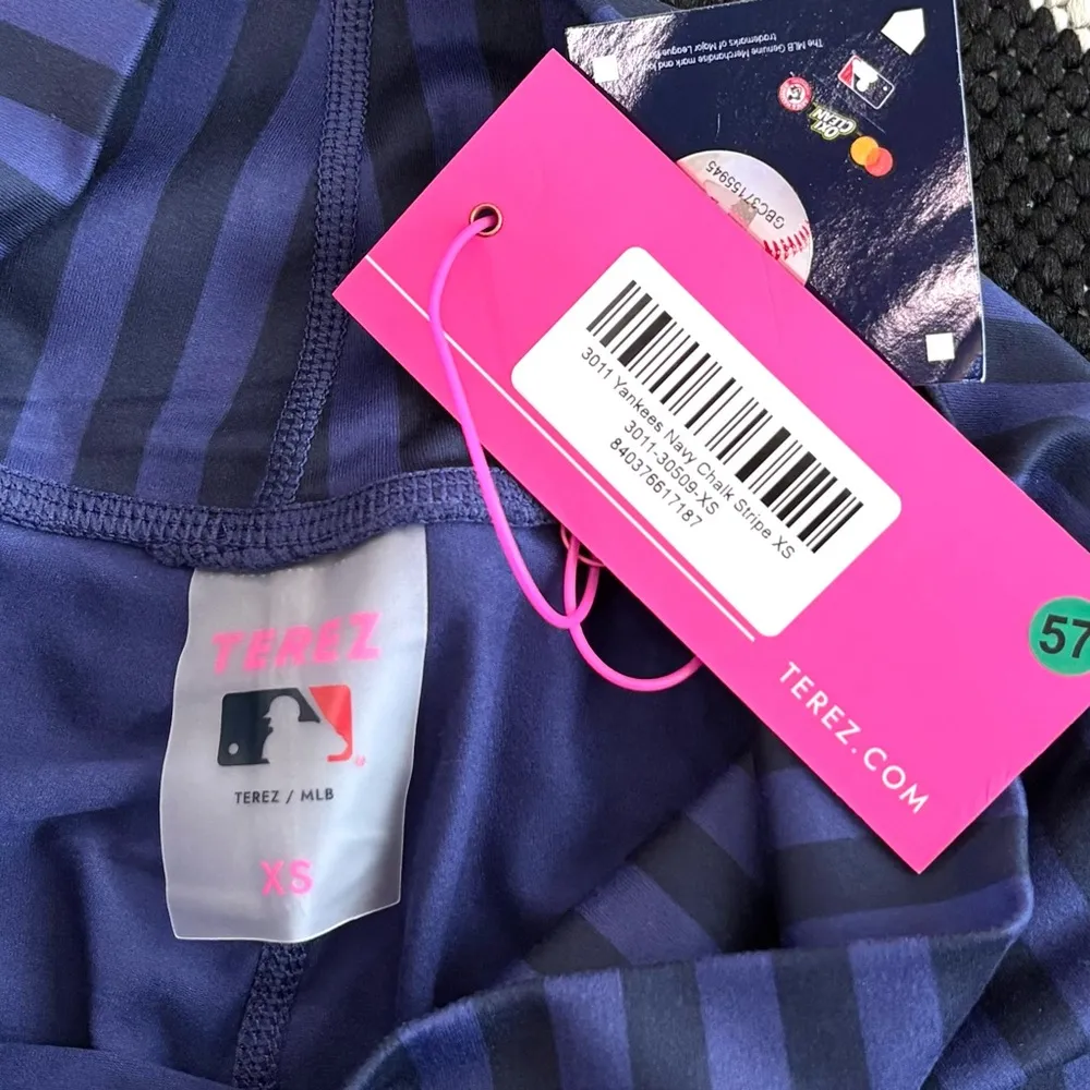 Terez New York Yankees TLC Leggings in Navy Chalk Stripe XS - Image 8