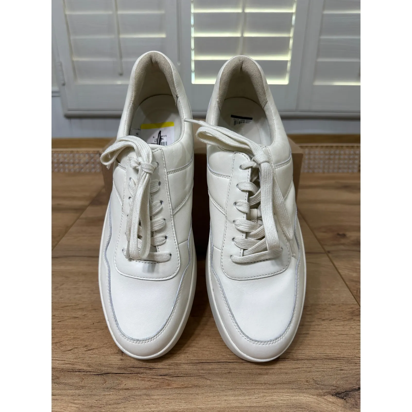 Vince Women's Warren Court Lace Up Low Top Sneakers Milk Leather 9 US 40 EU NWOB - Image 5