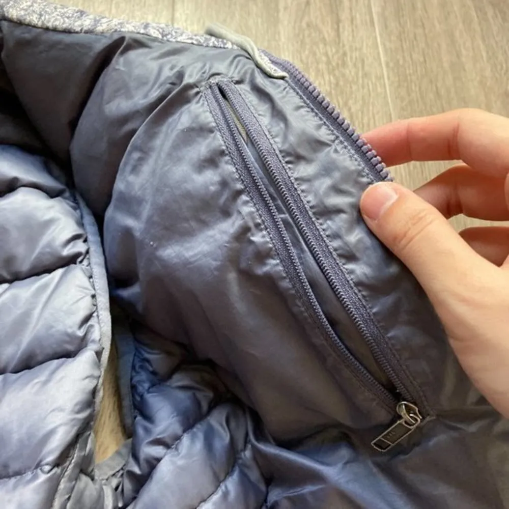 Patagonia RARE Women's Down Sweater Vest Size XS NWOT - Image 5