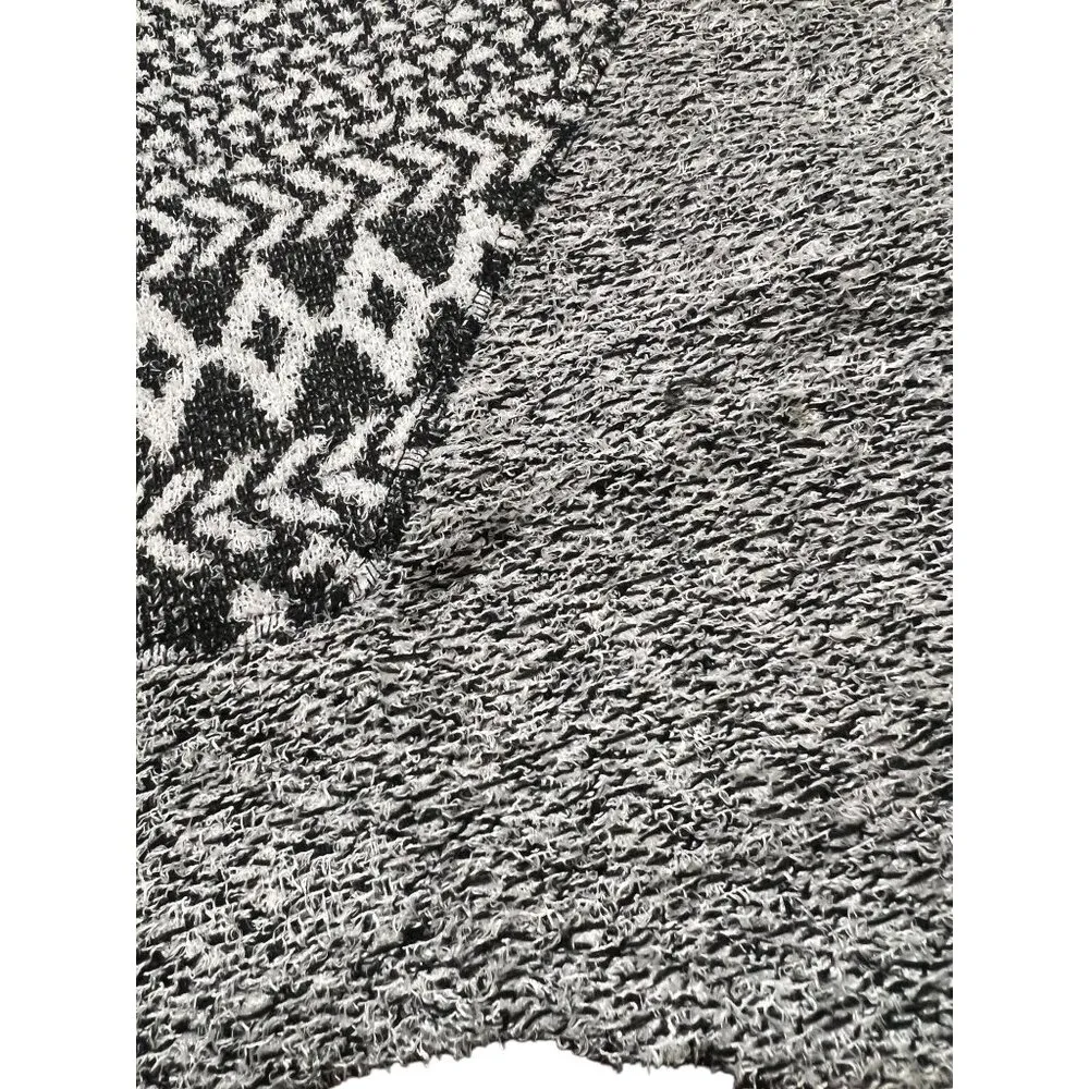 One World Diamond Print Pullover Tunic Sweater Black White Asymmetrical XXL NWT - Image 2