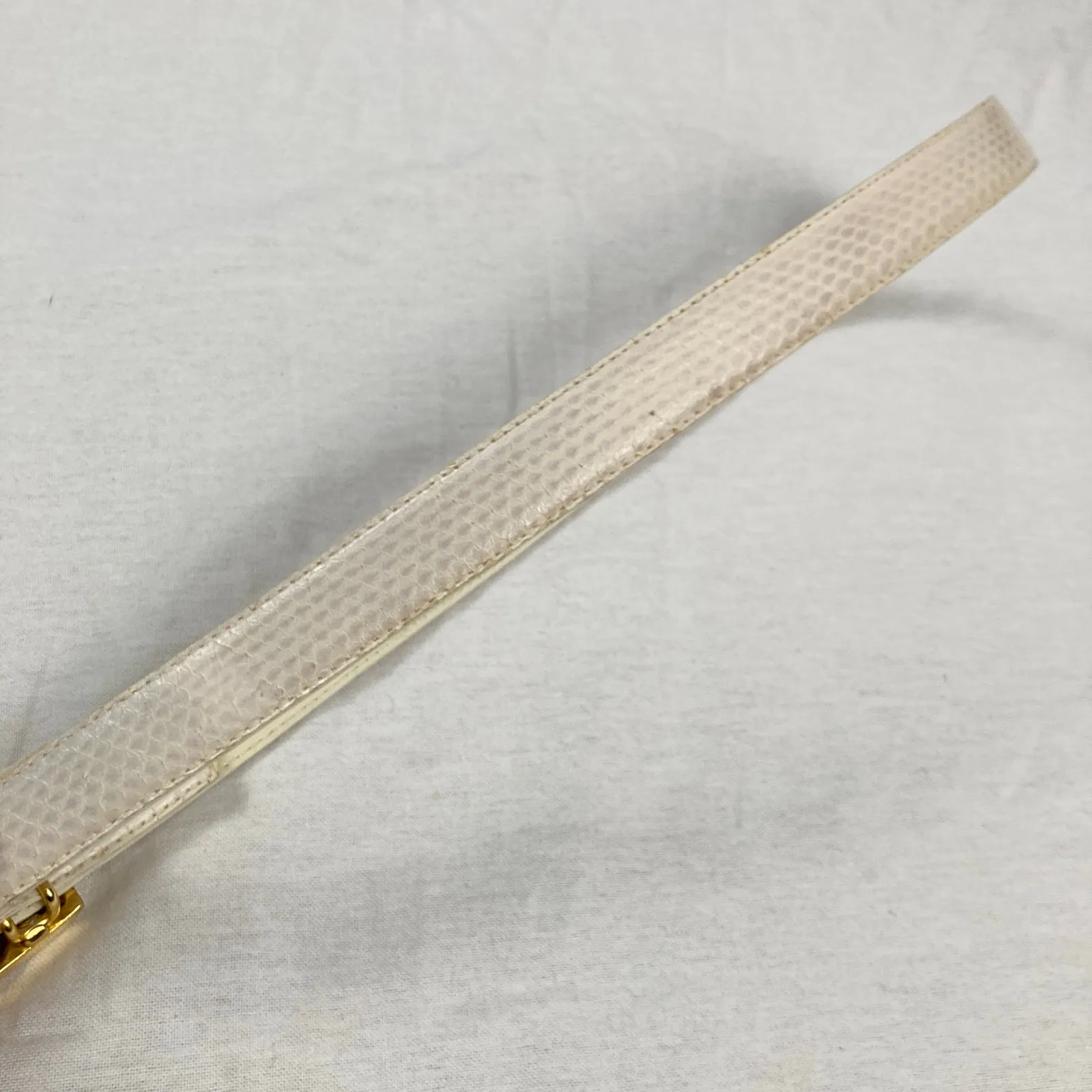 Vintage Womens M/L White Snakeskin Waist Belt Gold Clasp Retro Western Boho Size M - Image 5