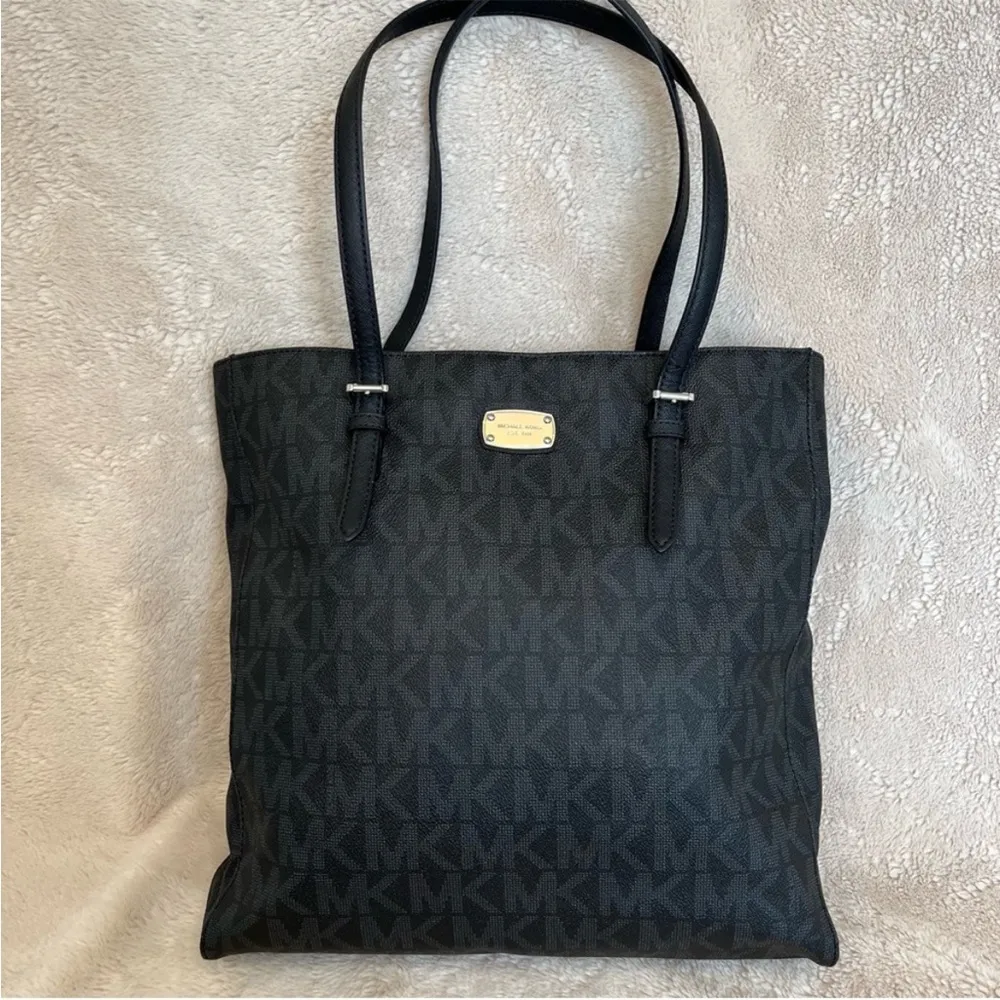 NWT Michael Kors Jet Set Travel Black Monogram Tote Bag - Image 2