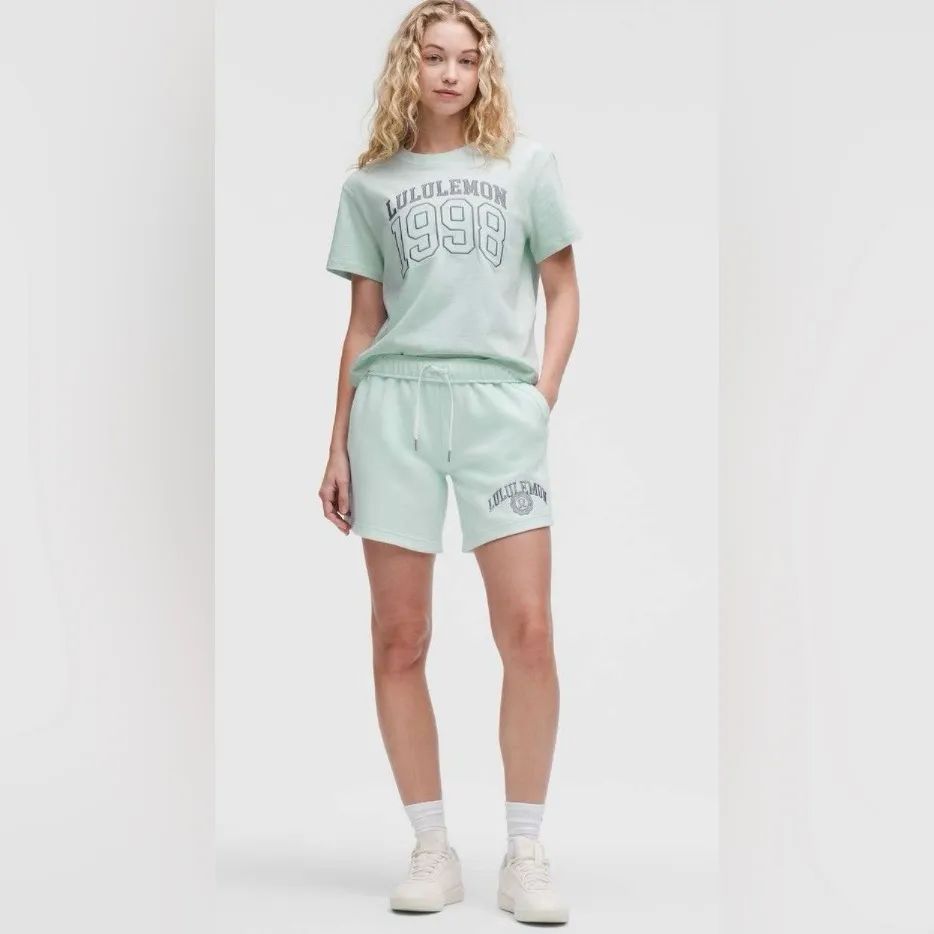 Lululemon NWT Relaxed Fit Cotton Jersey T-Shirt Top Mint Breeze Graphic Size 10 - Image 4