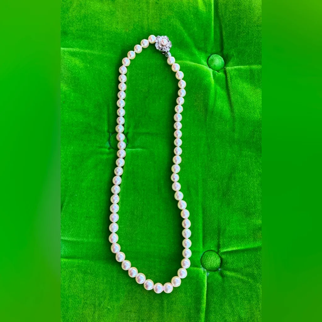 Elegant authentic Pearl Necklace💗 - Image 9