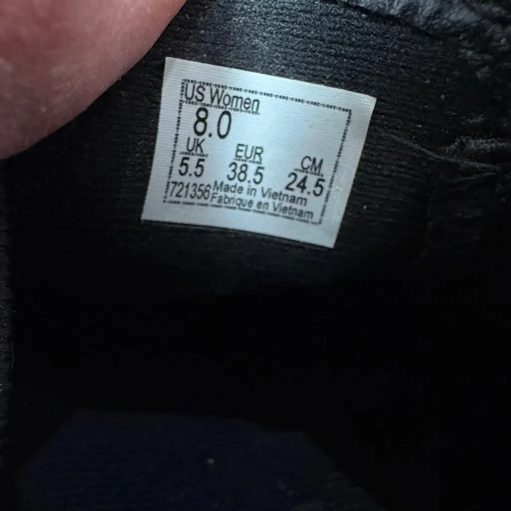 Vans Asher Black Leather Slip-On Sneakers Women’s Size 8 EUC Casual Leather Shoe - Image 4