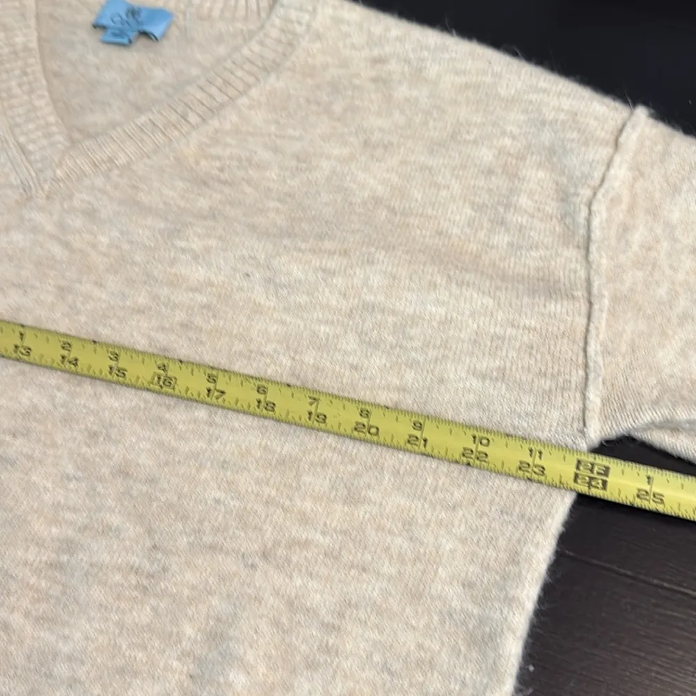 CeCe  Cream V-Neck Sweater Soft Knit - Image 4