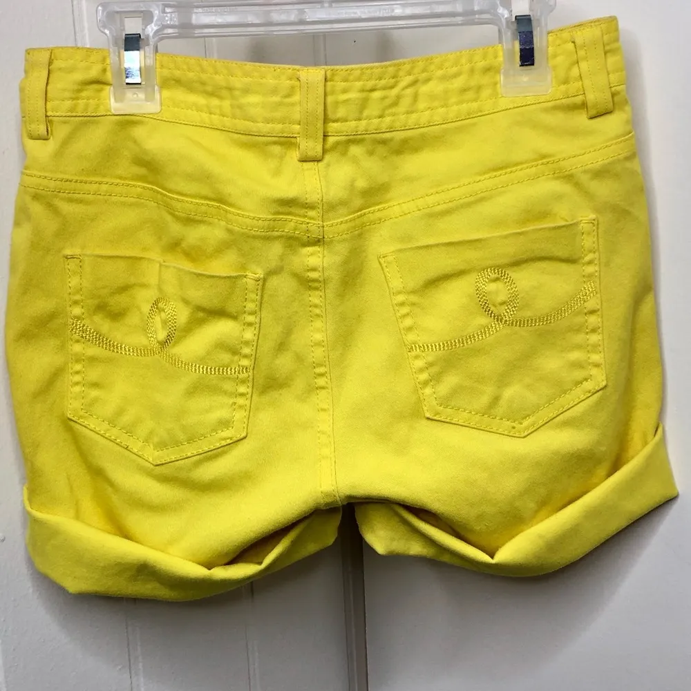 Scarlett Brand Size 7 Jr’s Yellow Cutoff Shorts - Image 2