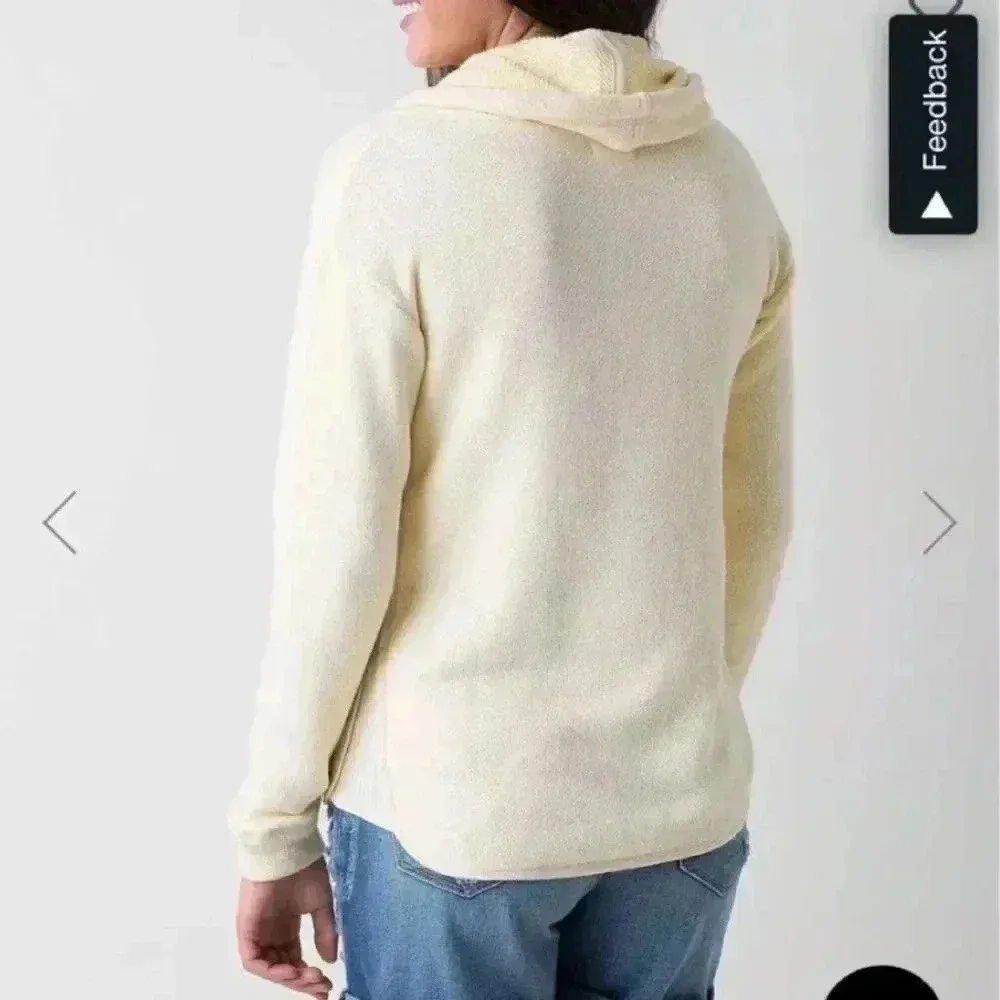 New with tags Roxy Counting Stars Sweatshirt in size small - Image 2