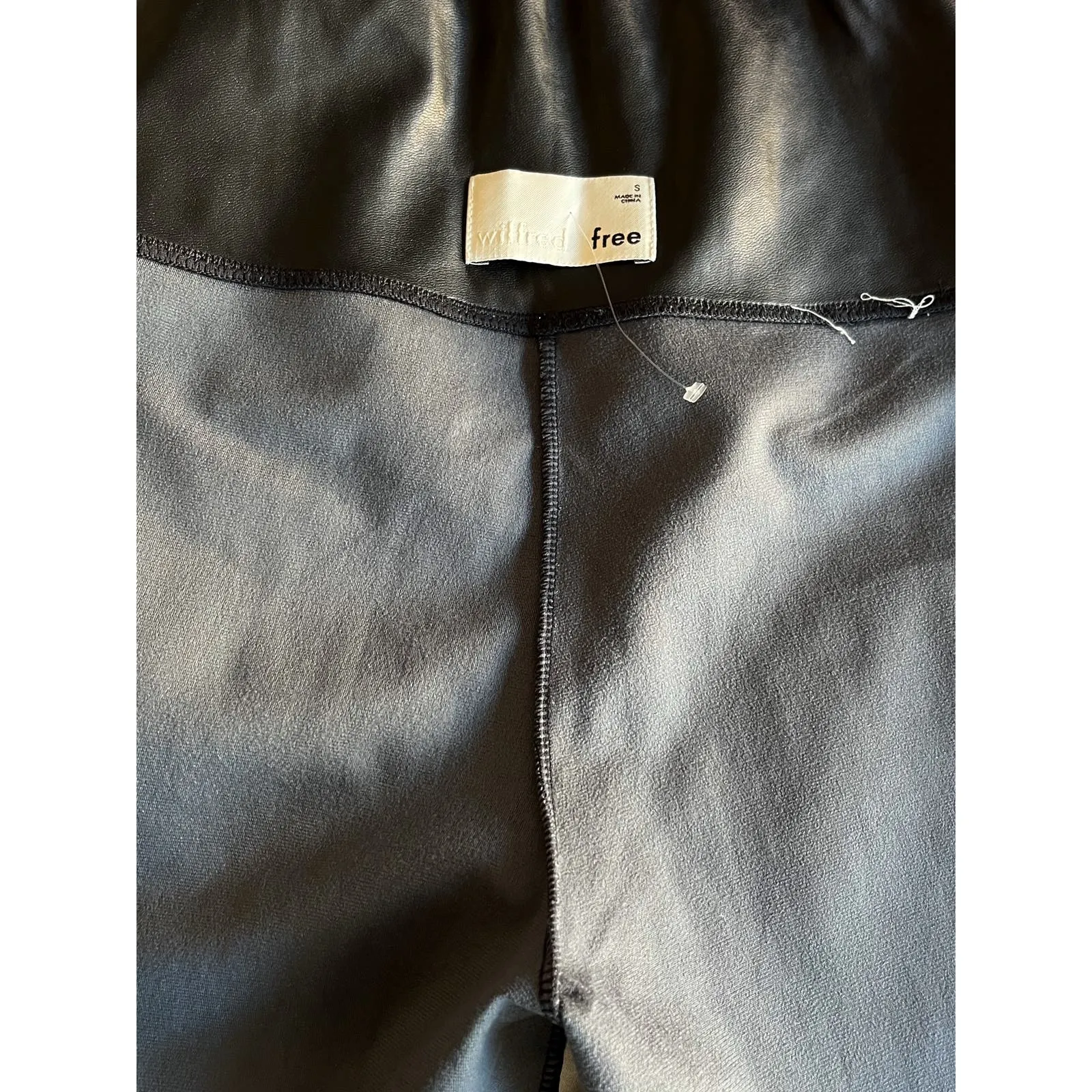 WILFRED Vegan Leather Leggings Black Pants Stretchy Sculpts High Rise Small EUC - Image 7