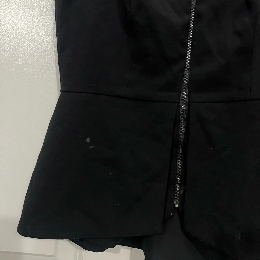 BCBGMaxazria Black Zip Up Peplum Top Size Medium - Image 2