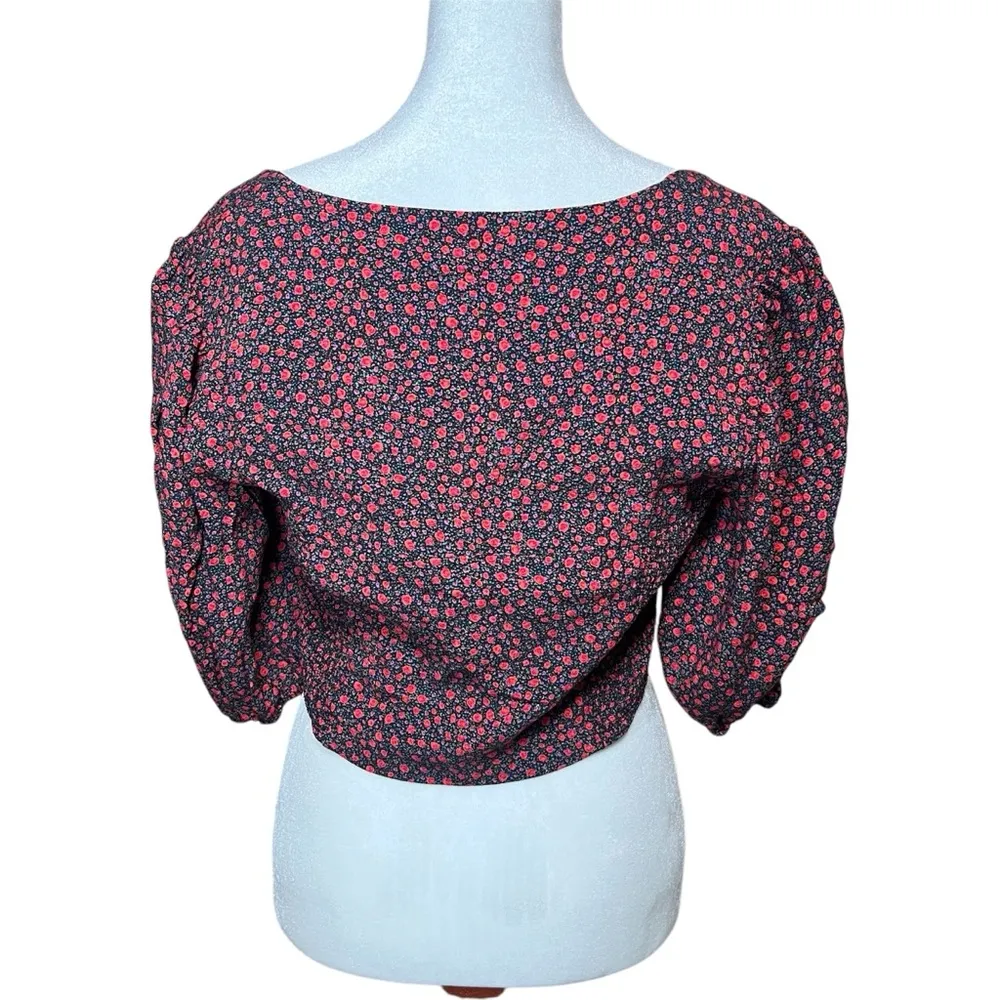 Red Floral Cropped Peasant Top Puff Sleeve Sweetheart Neck Blouse Large - Image 4