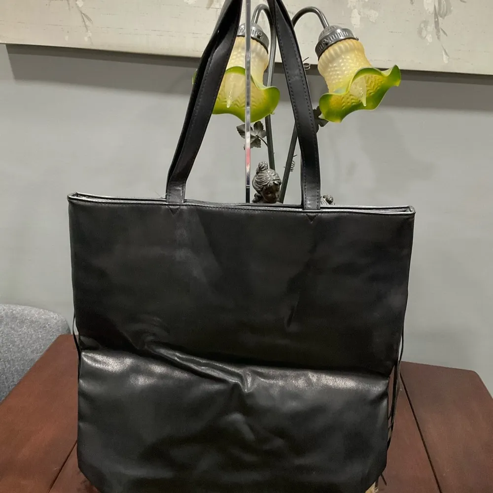 NWT EXTRA LARGE VICTORIAS SECRET FRINGED BAG - Image 6