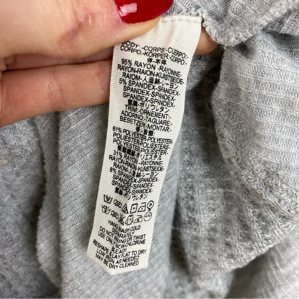 We The Free People Catalina Gray Long Sleeve Thermal T-shirt Scoop Neck Raw Hem - Image 7