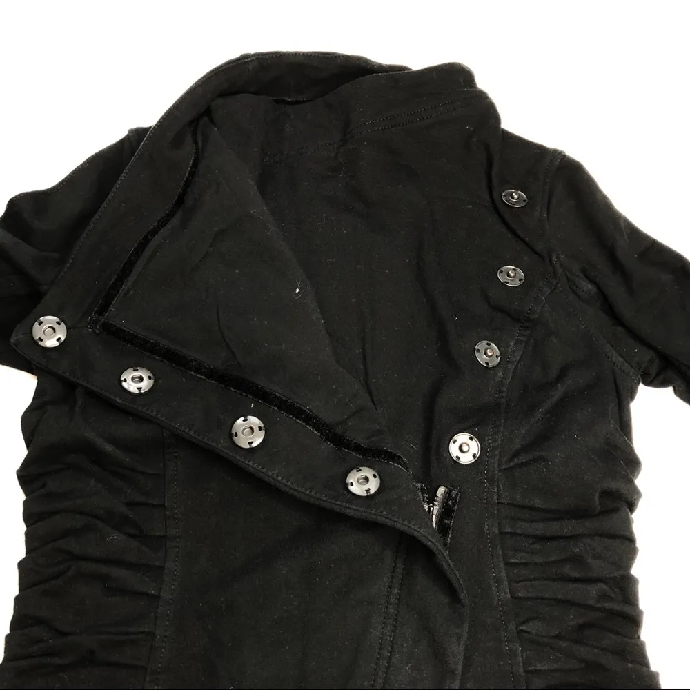 Lululemon Solace Jacket Black Asymmetrical Zip - Image 4