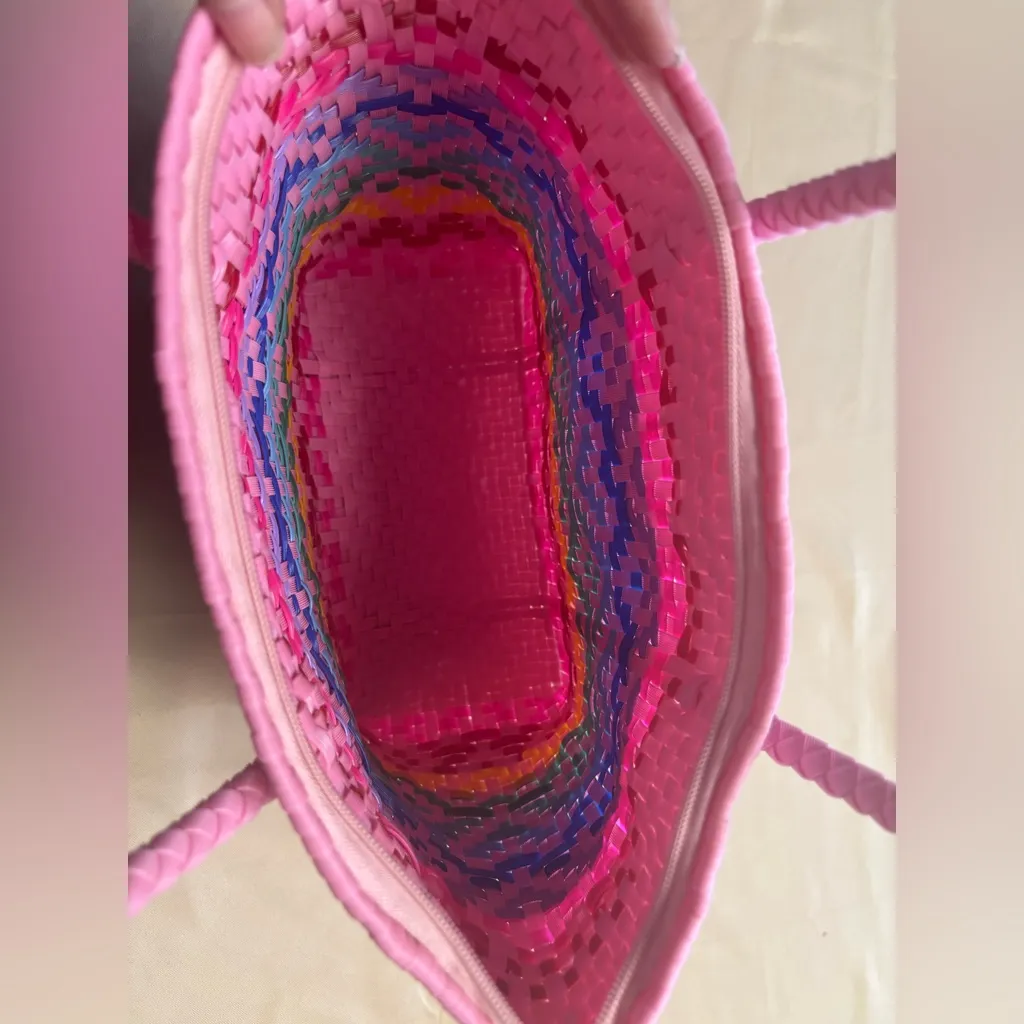 Woven Beach Basket Tote Bag Colorful Plastic Weave Pink Rainbow Zipper - Image 11