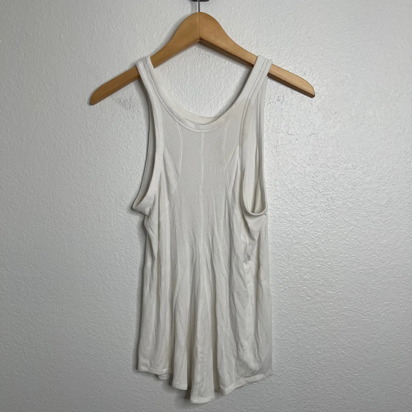 Lululemon White Ribbed Racerback Tank Top Women's Size Medium - Image 2