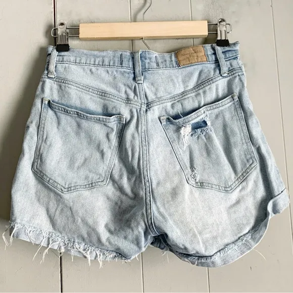 Abercrombie & Fitch High Rise Distressed Jean Shorts Light Wash 4/27 Curve Love - Image 2