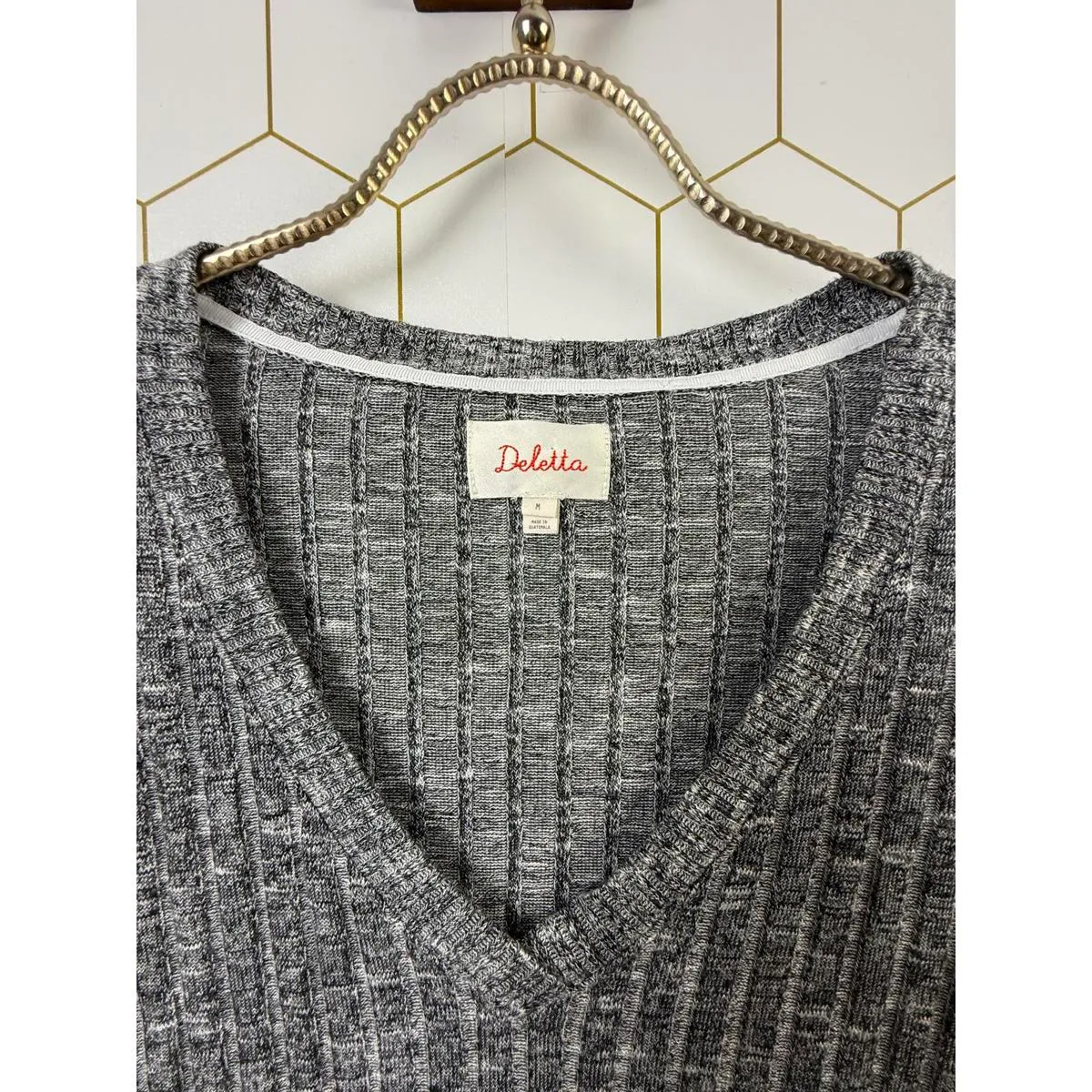 Deletta from Anthropologie Ribbed Split Hem Gray V-Neck Tunic - Size - Medium - Image 5