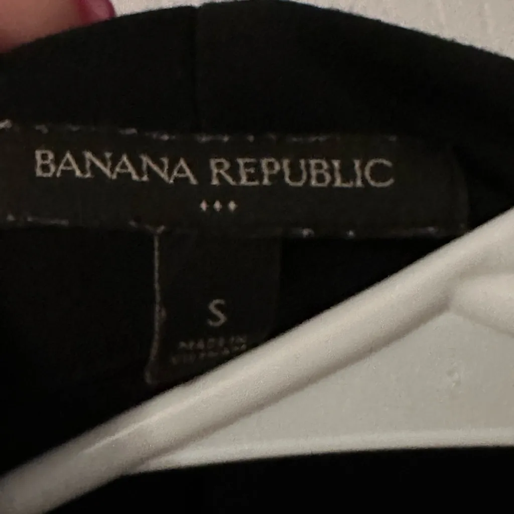 Banana Republic Black Women's Blazer - Image 3