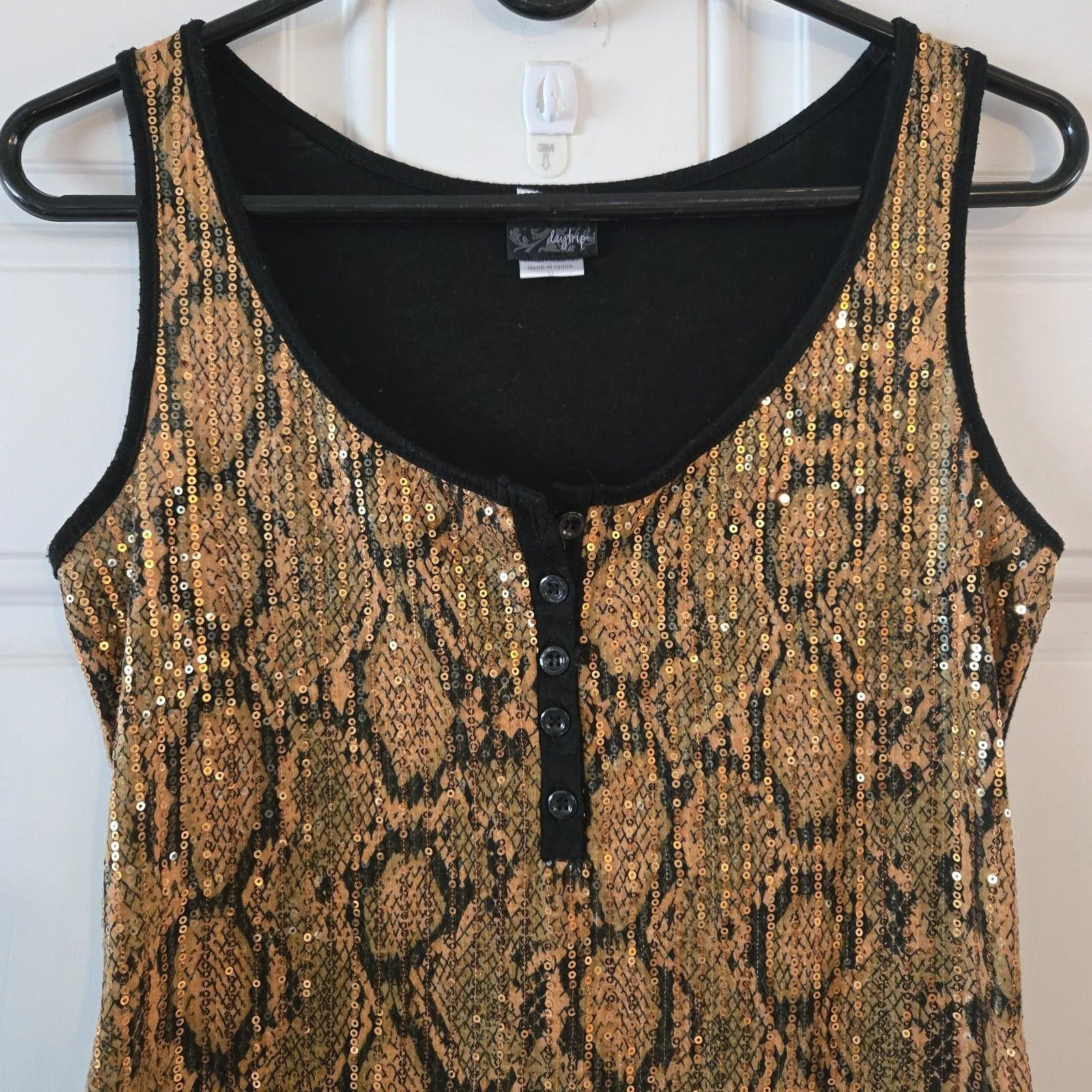 Daytrip Women’s Medium Sequin Tank Top Black Animal Print Sleeveless Summer Top - Image 2