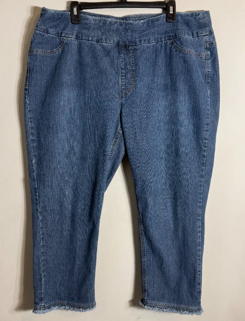 Soft Surroundings Pull On Denim Capri Jeans Women's 1X Medium Wash Elastic Waist - Image 1