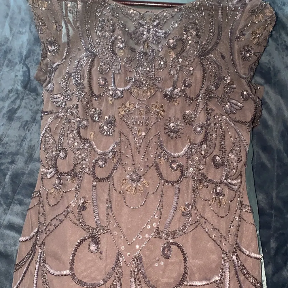 Aidan Mattox 8 Illusion Beaded Dress Dull Purple Sequin Embellished Midi Dress - Image 11