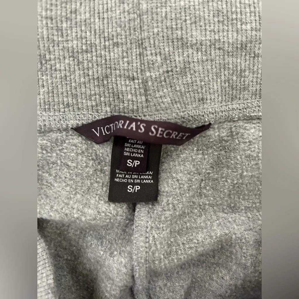 Victoria’s Secret Cropped Sweatpants - Image 4