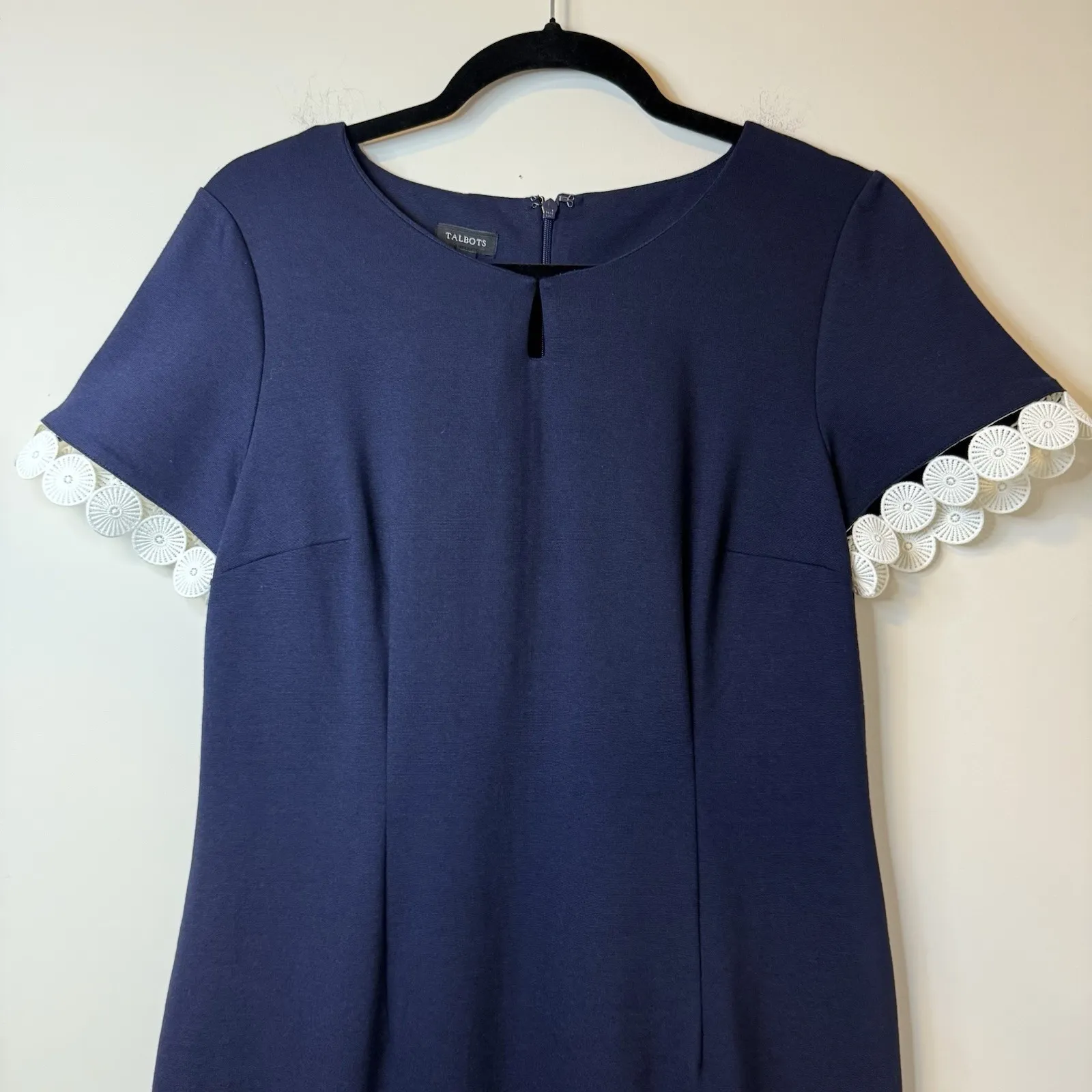 Talbots Navy Blue Scallop Eyelet Trim‎ Fitted Knee Length Short Sleeve Dress 6 # - Image 5