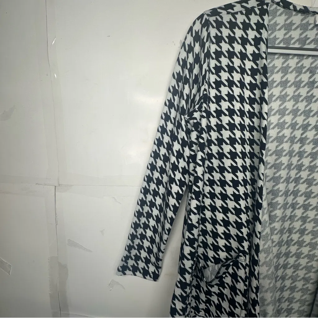 LuLaRoe women’s size large open front cardigan - Image 2