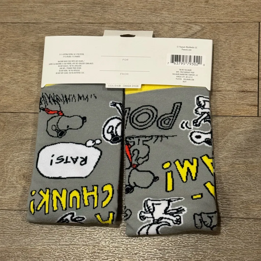 New Hallmark Peanuts Snoopy Grey Graphic Crew Socks Yellow - Image 2