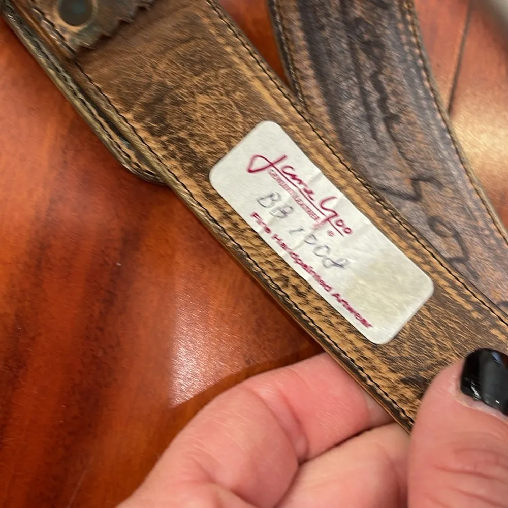 Jane Yoo hand painted leather belt, and Crossbody purse set - Image 3