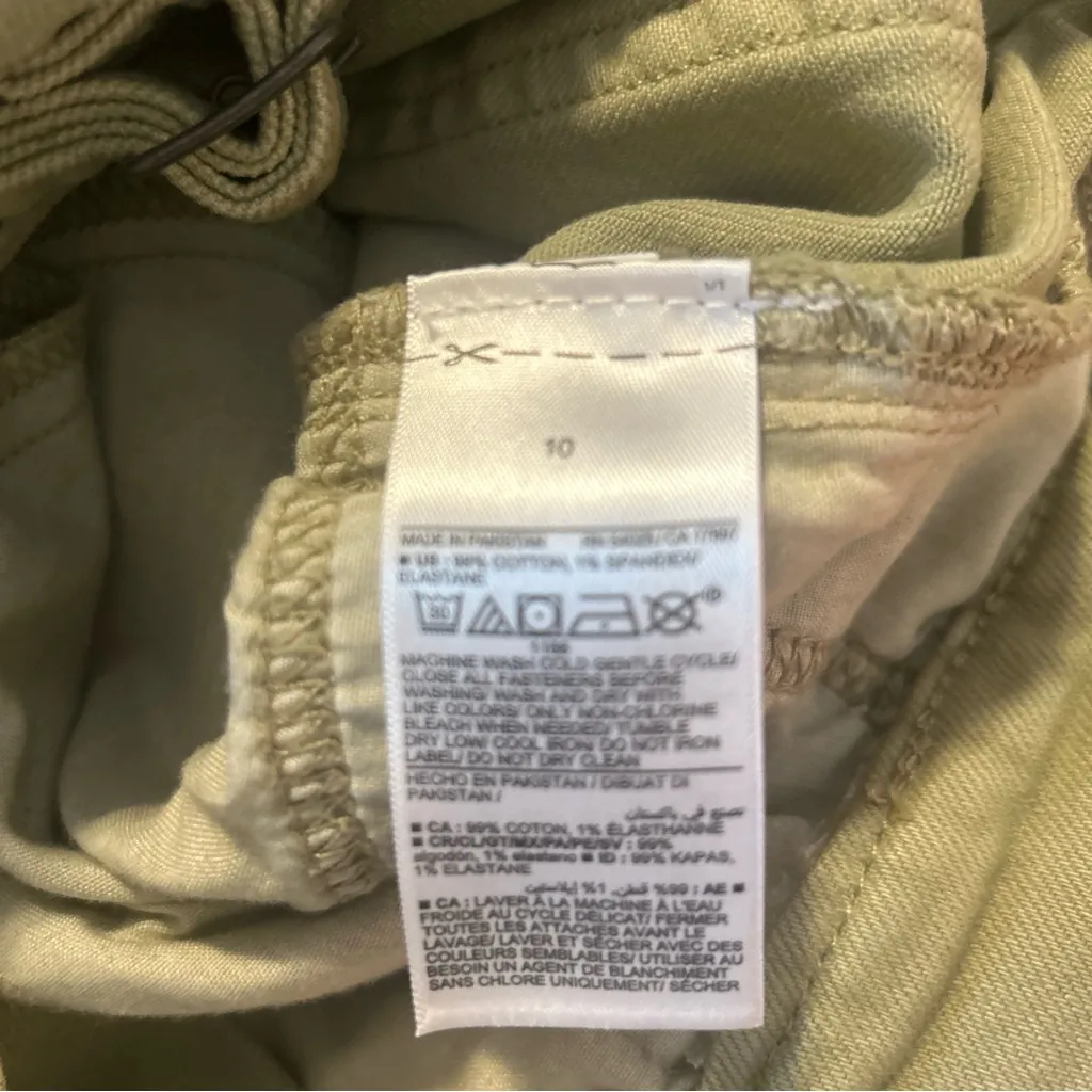 Old navy high rise shorts - Image 4