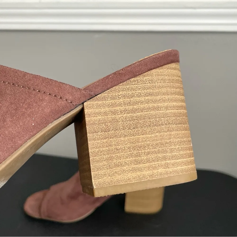 Universal Thread Women’s Norelle Microsuede Stacked Heeled Mules color Brown 10 - Image 6