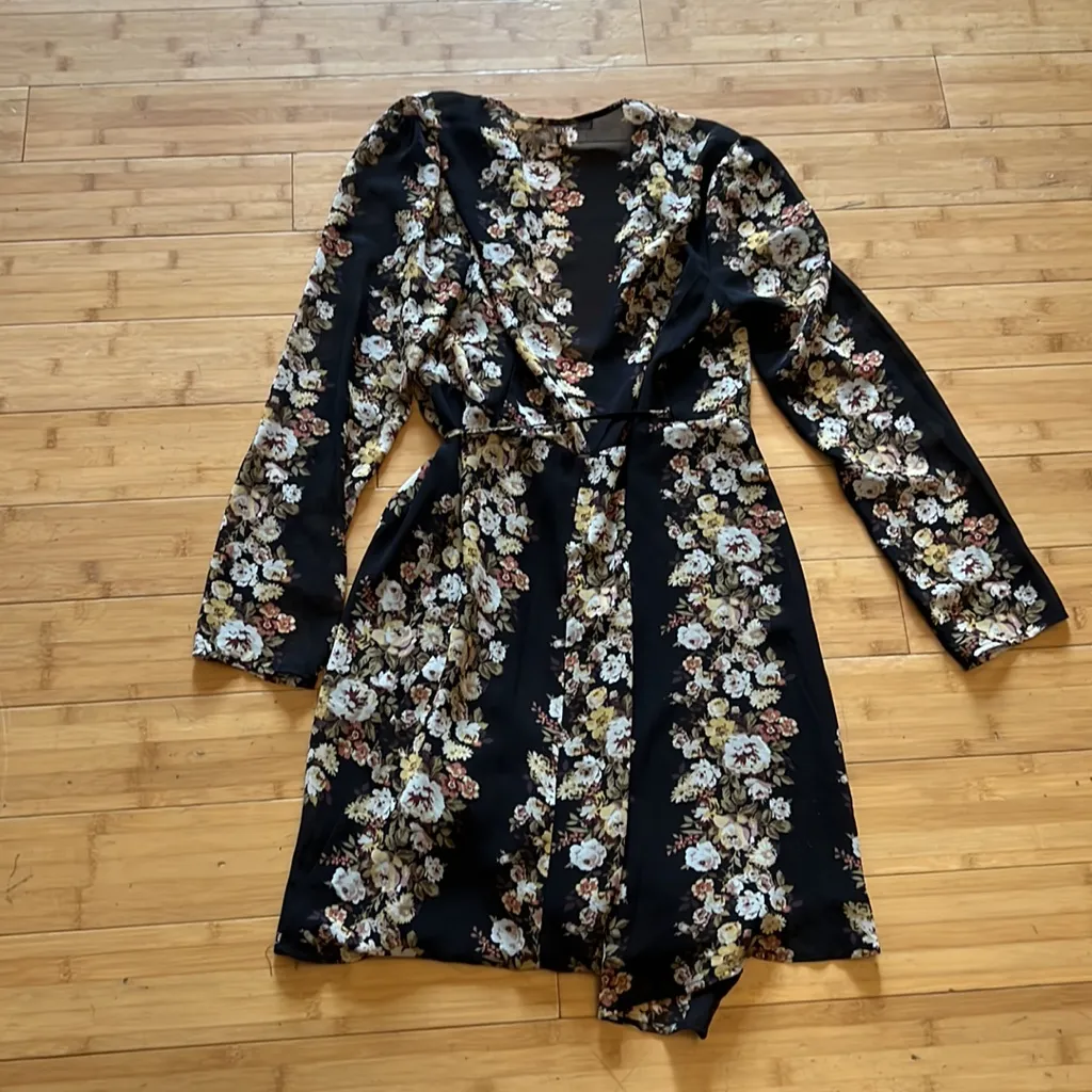 WAYF Revolve floral long sleeve wrap dress - Image 3