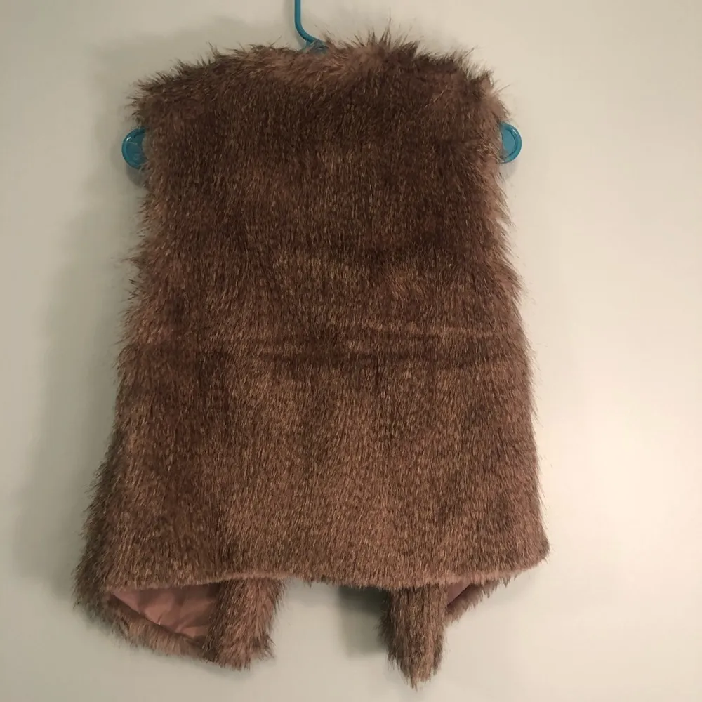 Wallflower brown fur vest size medium! - Image 4