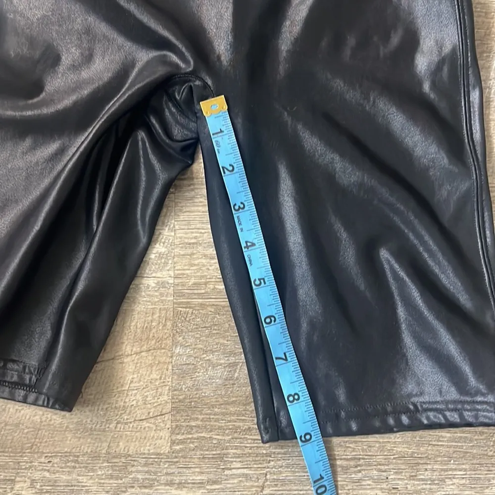 SPANX Black Faux Leather Biker Shorts Size Medium - Image 2