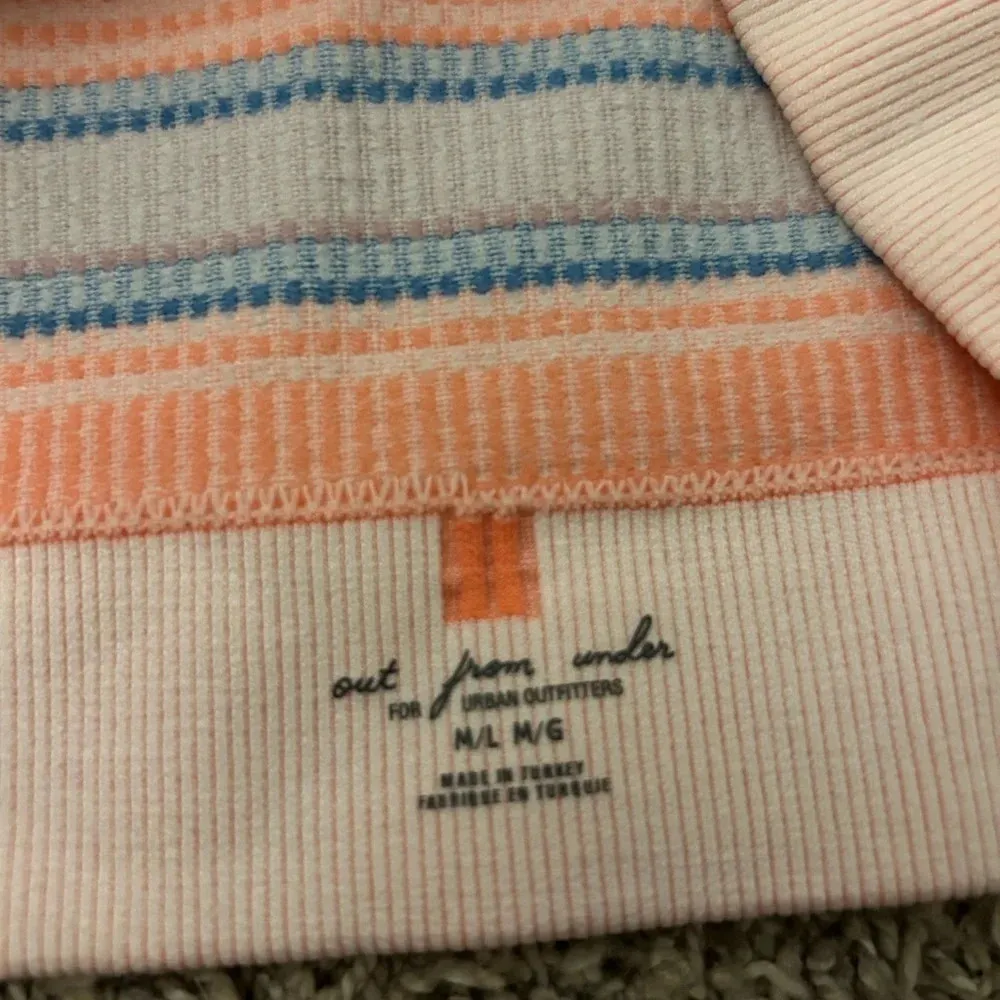 Urban Outfitters Crop turtleneck - Image 2