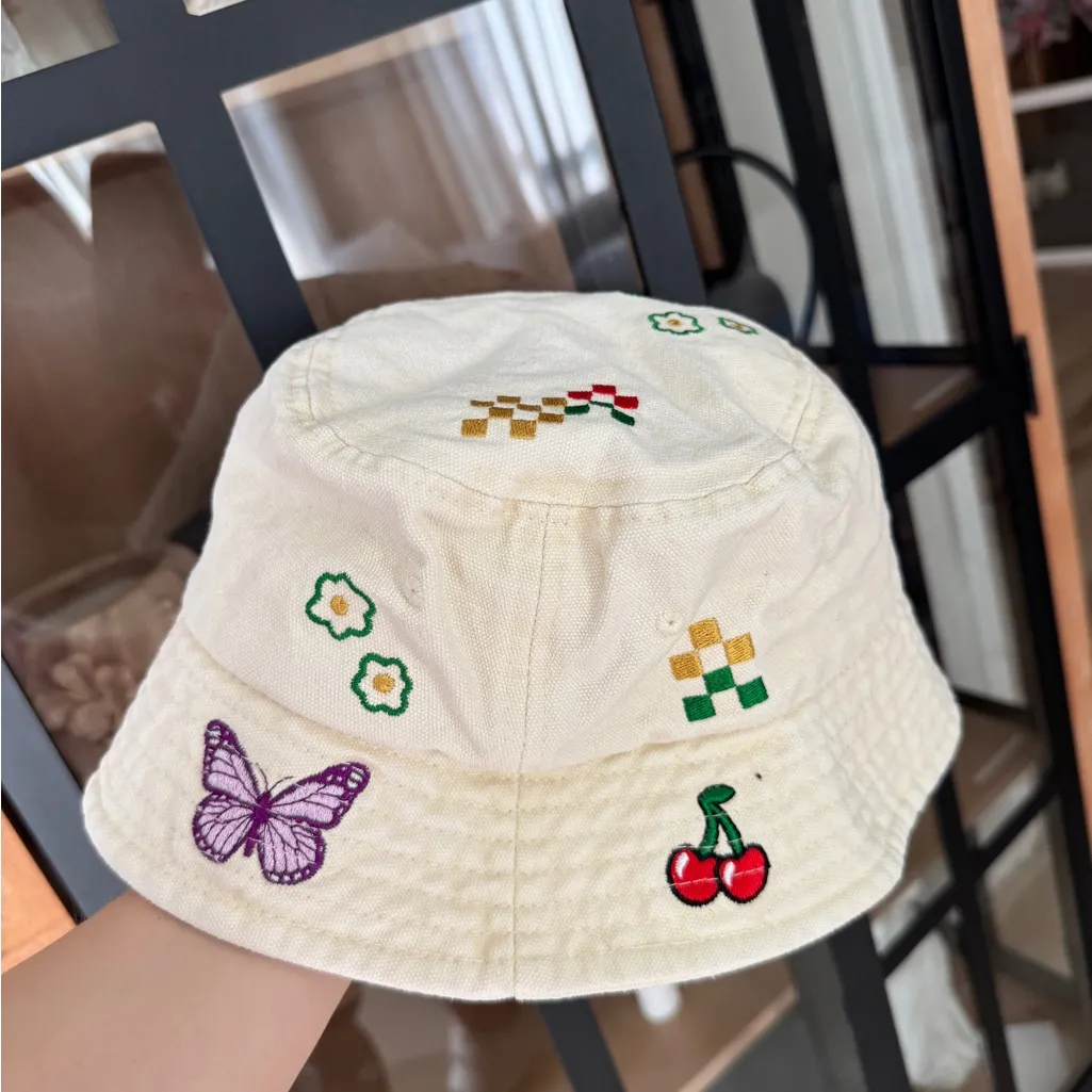 Urban outfitters Poppy Embroidered Bucket Hat butterfly cherry smiley face sand - Image 6