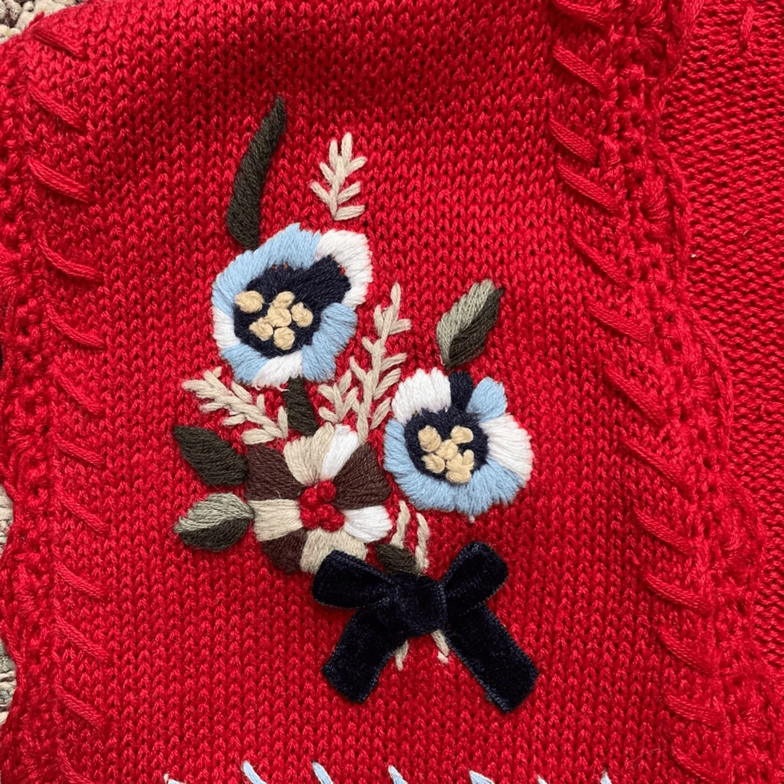 Vintage 90s Red Embroidered Knit Sweater Vest Floral Cottagecore Medium Granny - Image 5